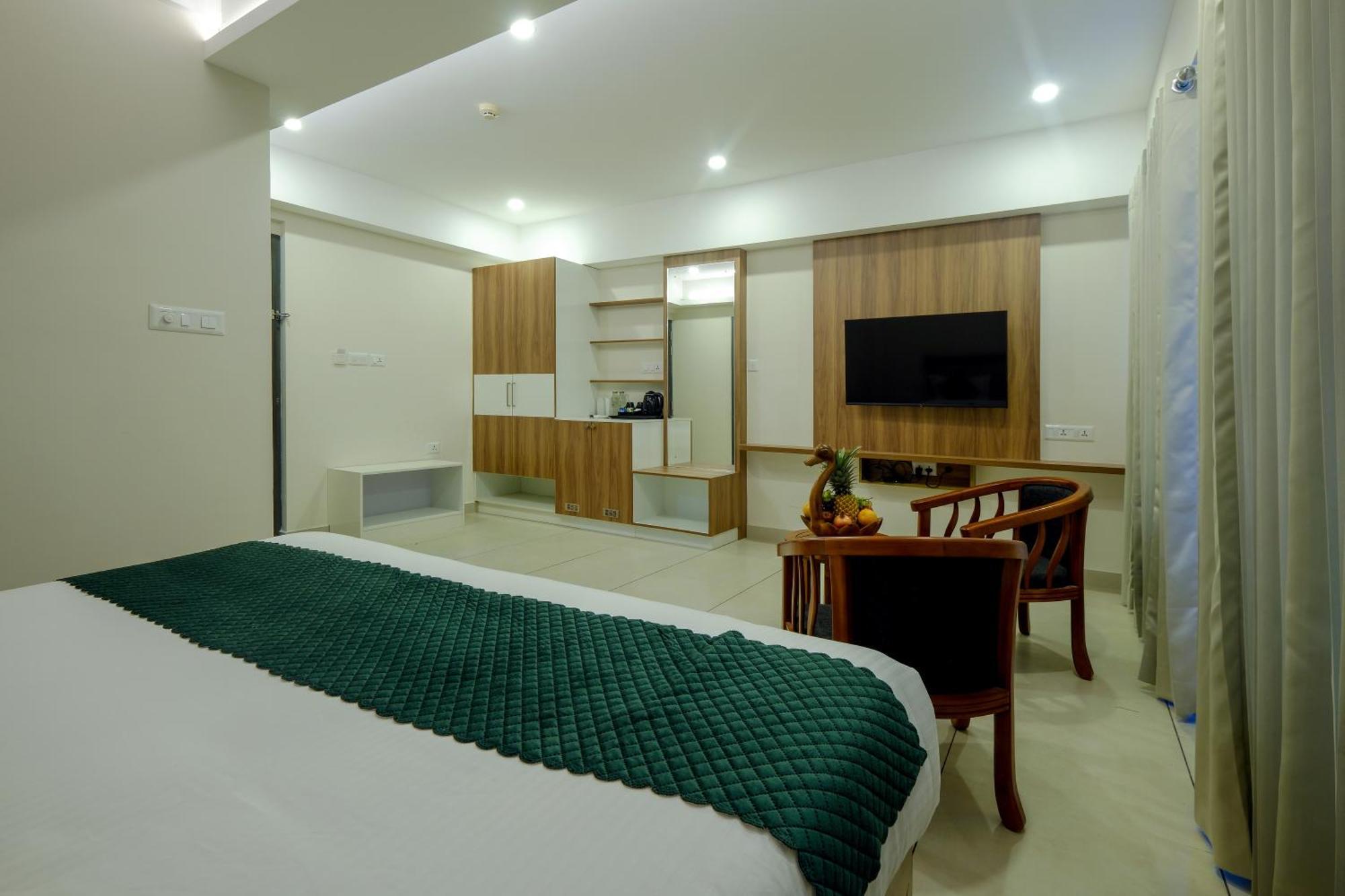 The Heartland Business Hotel, Trivandrum Thiruvananthapuram ภายนอก รูปภาพ